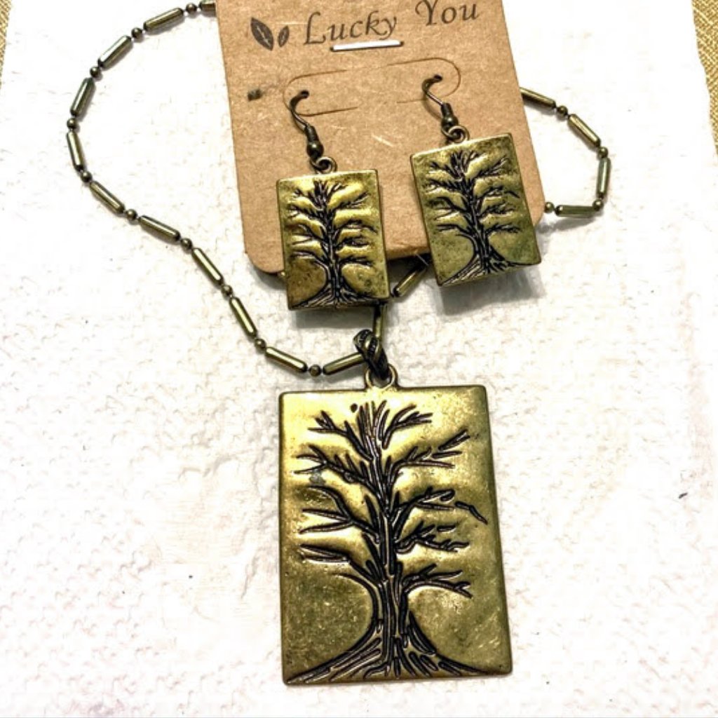 Lucky You Tree Of Life Necklace & Earring Set Nwt